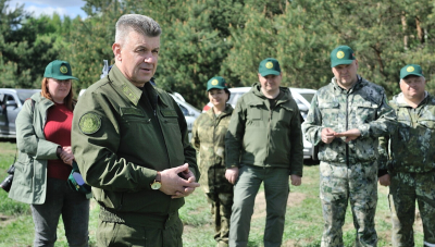 Живая надпись из деревьев появилась на территории Бобруйского лесхоза.